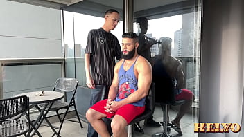 Preview 1 of Paki Cple Hq Vid - O BOMBAD&Atilde_O MANDOU O BARBEIRO PICAR ATR&Aacute_S E ACABOU LEVANDO A PICADA NO CU