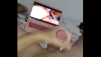 Preview 4 of Deug Group - Novinho branquinho na punheta