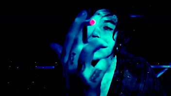 Preview 1 of Vaiyrjin - TOO YUGAN - ROCA N ROLA (Video Oficial)
