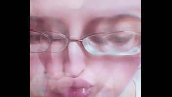 Preview 1 of B N Tinh V O L N - Chick Nude Lips Makes you Hot
