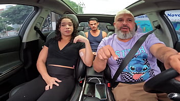 Preview 1 of Women With Noy - Julia Vass entra na carona e acaba fudendo a viagem toda