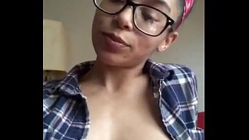 Preview 2 of Sister Wristlang - Peitinhos no periscope