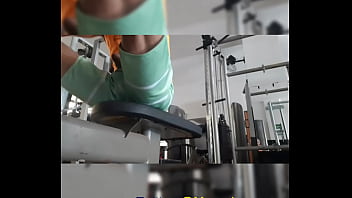 Preview 3 of Naika Sabnur Xxx Dowunload - Mostrando o pau duro na academia