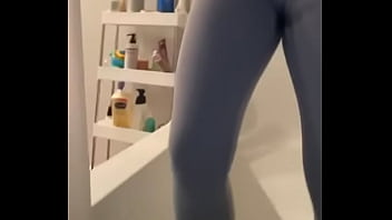 Preview 2 of Big Plank - Pissing myself