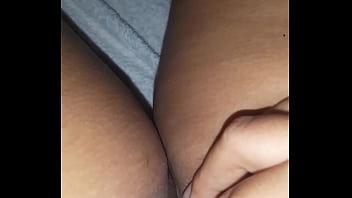 Preview 2 of Mom Teach Yoga To Son - ME MASTURBO EN CUARENTENA