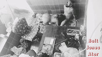 Preview 3 of Ngocok Vagina - CASAL INVADE UMA CASA ABANDONADA PARA FUDER/Mariana estrada..