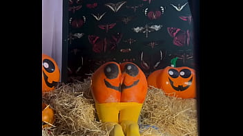 Preview 3 of Reality Autdoor - Teen gets Double CreamPie in Pumpkin Patch!