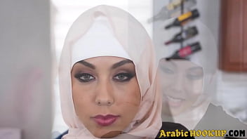 Preview 2 of Hide Sex Camera Girls Wow - Bianca Bangs Wear Hijab With Pride