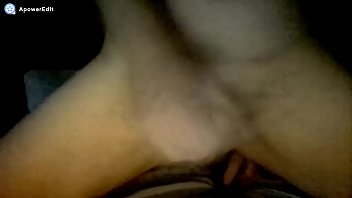 Preview 1 of So Und Genau So Liebe Ich Sex - Enfiando pepino no rabo