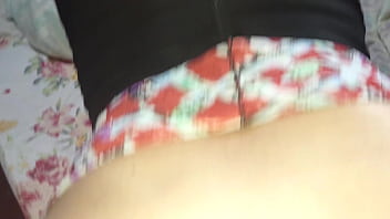 Preview 2 of Asia Teen First Bigcock Sex - Eu contrato o cinegrafista para me filmar mas o cara fica de cacete duro e olha o que aconteceu...