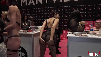 Preview 1 of Xxx Loves Movies - Kitty Jaguar Anal queen teaks BBC Stretch at AVN
