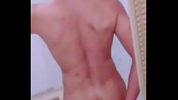 Preview 1 of Chuukes Korokor - novinho enfiando consolo no cuzinho rosado