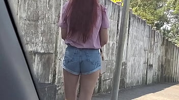 Preview 1 of Sexy Mom And Young Son Fuck - Bati punheta pra gostosinha que estava no ponto de &ocirc_nibus que acabou sedento!