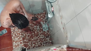 Preview 2 of Horny Grandpasvs Beautiful Teens - Vends-ta-culotte - Voyeur - Fran&ccedil_aise Tatou&eacute_e sous la Douche - Holly.Kinky