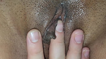 Preview 3 of Sexo Sem Limite - Playing with her juicy pussy