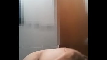 Preview 3 of Mom Big Sex Videos - Se mete pepino de 30 cm en el culo