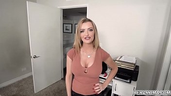 Preview 3 of Tags With J - Stepson plesaure his stepmoms fit body