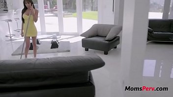 Preview 1 of Ladki Ki Gand Marri Sex Videos - Brunette Horny step Mom Loves Fucking - Gia Milana