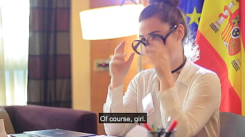 Preview 1 of Hausarzt Anne - Latino does a favor for the secretary in exchange for getting his nationality.