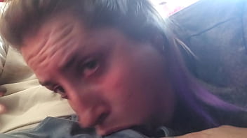 Preview 1 of Tkw Menggigil - Putita enojada le chupa la pija a un desconocido en el bus