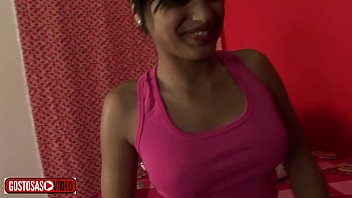 Preview 2 of Pee Volcano - moreninha linda sabe chupar gostoso