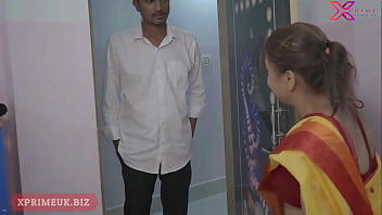 Preview 1 of Xxx A La Salida Del Cole - Hot Desi Bhabhi Fucks Stranger