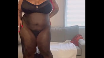 Preview 1 of Squirte Mom - Patravontesse jerks off
