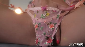 Preview 3 of Wwwtamil Auntys Sex Vedeioscom - All Natural Ebony Babe Alexis Tae Dazzles in Stockings Before She Masturbates Trimmed Pussy