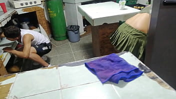 Preview 2 of Doter In Dady - 1 parte me follo al plomero sin que mi esposo este