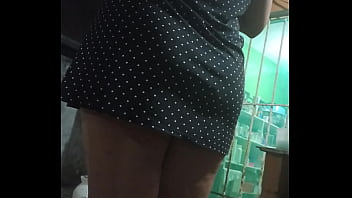 Preview 2 of Mucic And Boy Pornx - [Karmica][Voyeur] Upskirt En el patio. &iquest_Ser&aacute_ que me vio el vecino?