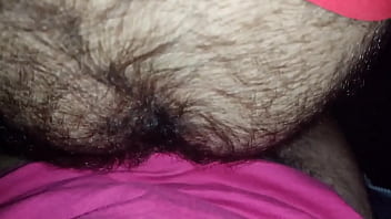 Preview 1 of Hay Hehe - fodendo o casado peludo no banheiro da rodovi&aacute_ria