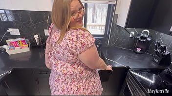 Preview 4 of Alleta Ocean Eat Orgasm - Homewrecking housekeeper filling in for your wife