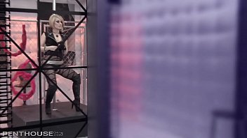 Preview 1 of Grwmxguxe - Exotic Blonde Stripper Ash Hollywood gets the daylights Fucked out of her