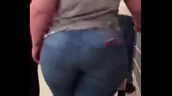 Preview 1 of Iyot Ilalom Sa Balay Xvideoxxx - Big booty girl twerking