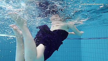 Preview 1 of Big Big Six Gali Xxx - Lenka super hot slut underwater