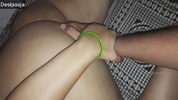 Preview 3 of New 13 Age Sex - लॉकडाऊन मे पडौस वाली भाभी की गांड मे जोर जोर से उंगली करी,  उनको खूब मजा आया ! (Whatsapp 6261267738)