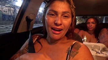 Preview 1 of Bdsmzilla Estelle - Aprontando em p&uacute_blico na praia grande quem vai me dar o cu