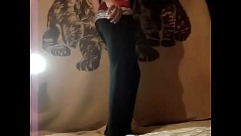 Preview 2 of Rapiest Porn - Quitandome la ropa - taking off my clothes