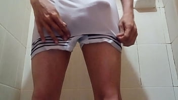 Preview 3 of Saly Portudal - Ba&ntilde_&oacute_ con un Nuevo boxer blanco