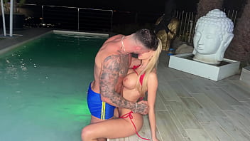Preview 1 of Dog With Peple - Hardsex And Squirts Wth British Model Frances Bentley