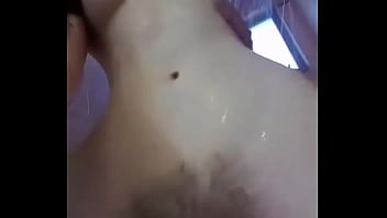 Preview 2 of Mens Loubiton - Mujer con un cuerpaso masturbandose manda video a novio