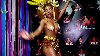 Preview 3 of Dog And Girls Pron Video - Carnaval dos Criadores