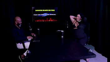 Preview 4 of Discrete Matures - Safada faz stripper,  mostra os peitos depois de falar que quer sentar no pau do Pitoco,  nunca fez DP,  e aprendeu a dar o cu com a Kyra Sex - Pri Melancia (WATCH ON: SHEER/RED)