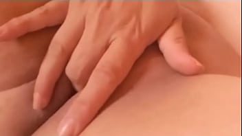 Preview 1 of Grandma I - Ma manda videos para calentarme