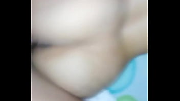 Preview 4 of Englash Garl - se durmi&oacute_ desnuda y se lo met&iacute_