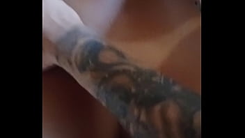 Preview 2 of Enmls Girls Porn - Na praia com a novinha
