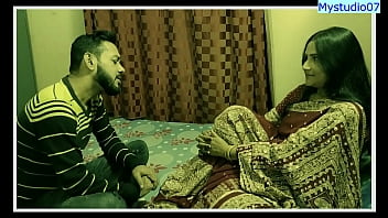 Preview 1 of Momsali - Indian new web series sex Hot Bhabhi sudden fuck by husband friend! Hindi voice