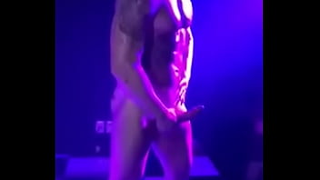 Preview 1 of 80ths Tagalog Bold - Gogo boy de pau duro