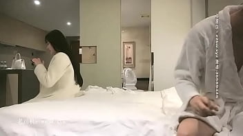 Preview 1 of Lisa Police - 探花郎李寻欢极脱下内裤直接在包房地上干720P清晰 无套爆插到床上内射