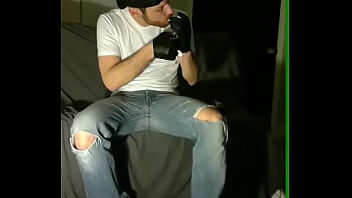 Preview 1 of Kamasutthra - Man smoking fetish III - marombagay.net